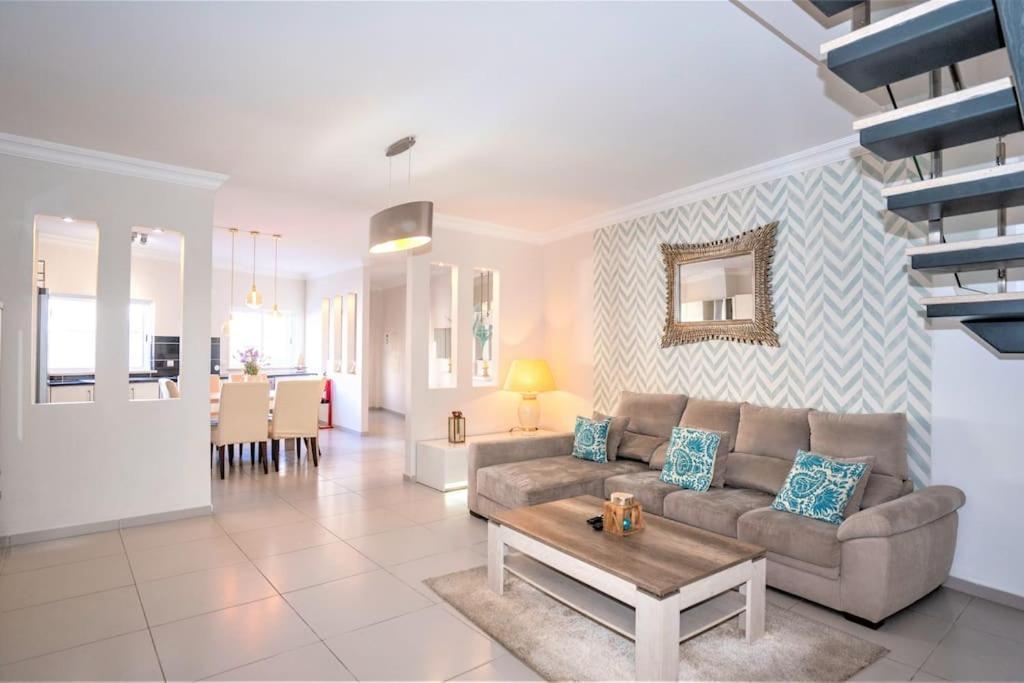 Luxuryvilla With Private Heated Pool And Spa 7P Quarteira Kültér fotó