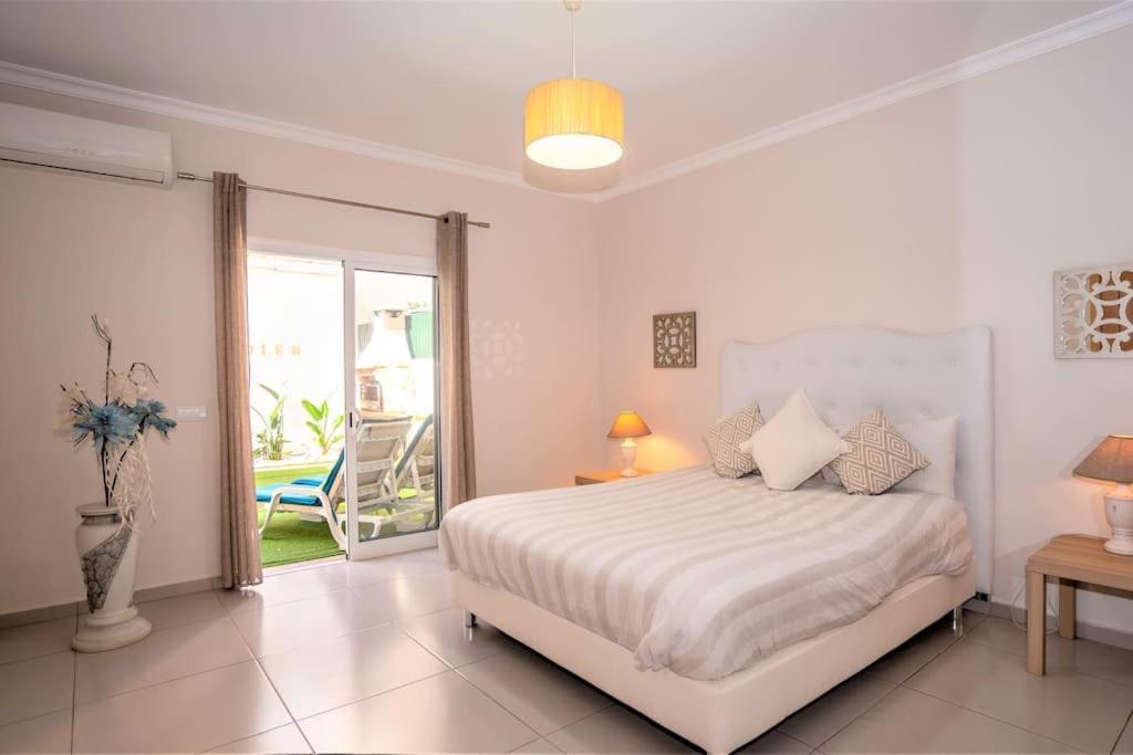 Luxuryvilla With Private Heated Pool And Spa 7P Quarteira Kültér fotó