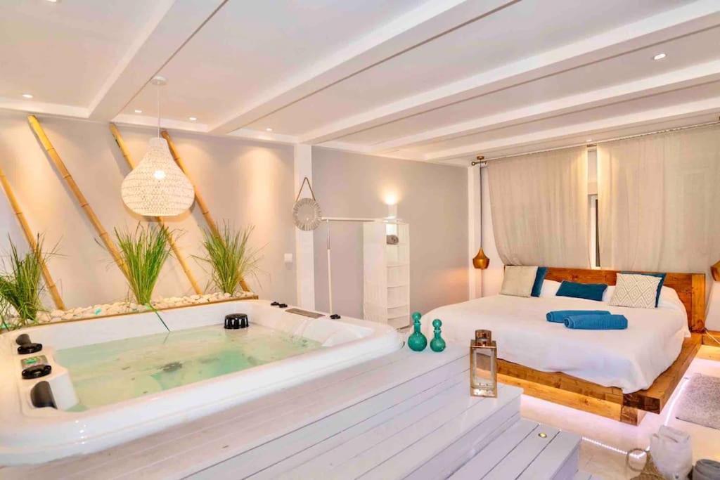 Luxuryvilla With Private Heated Pool And Spa 7P Quarteira Kültér fotó